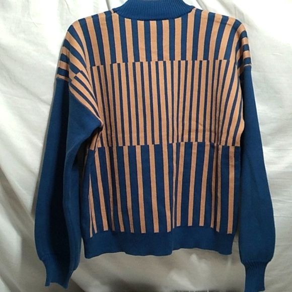 LAST DROP! Like New Anthropologie Sweater W/Flaw Easy Fix Sz.M - Picture 3 of 6